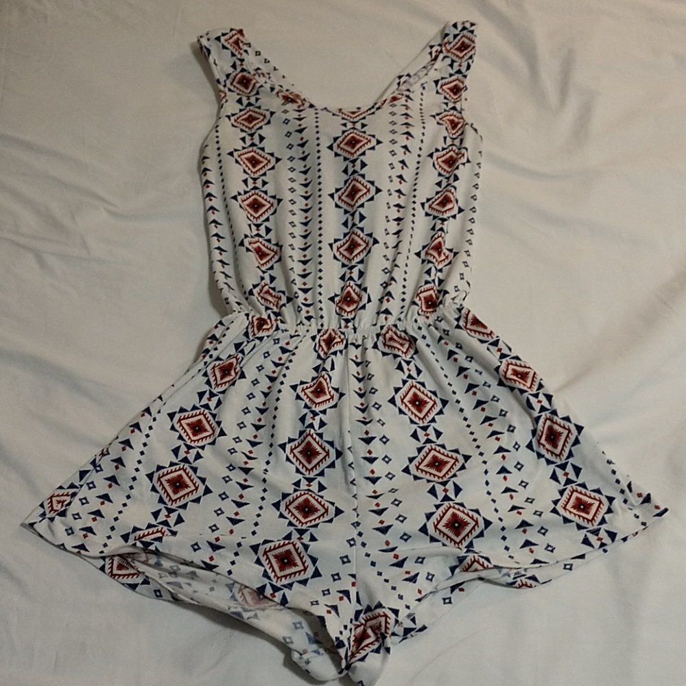 Rue 21 white romper with red/blue Aztec print